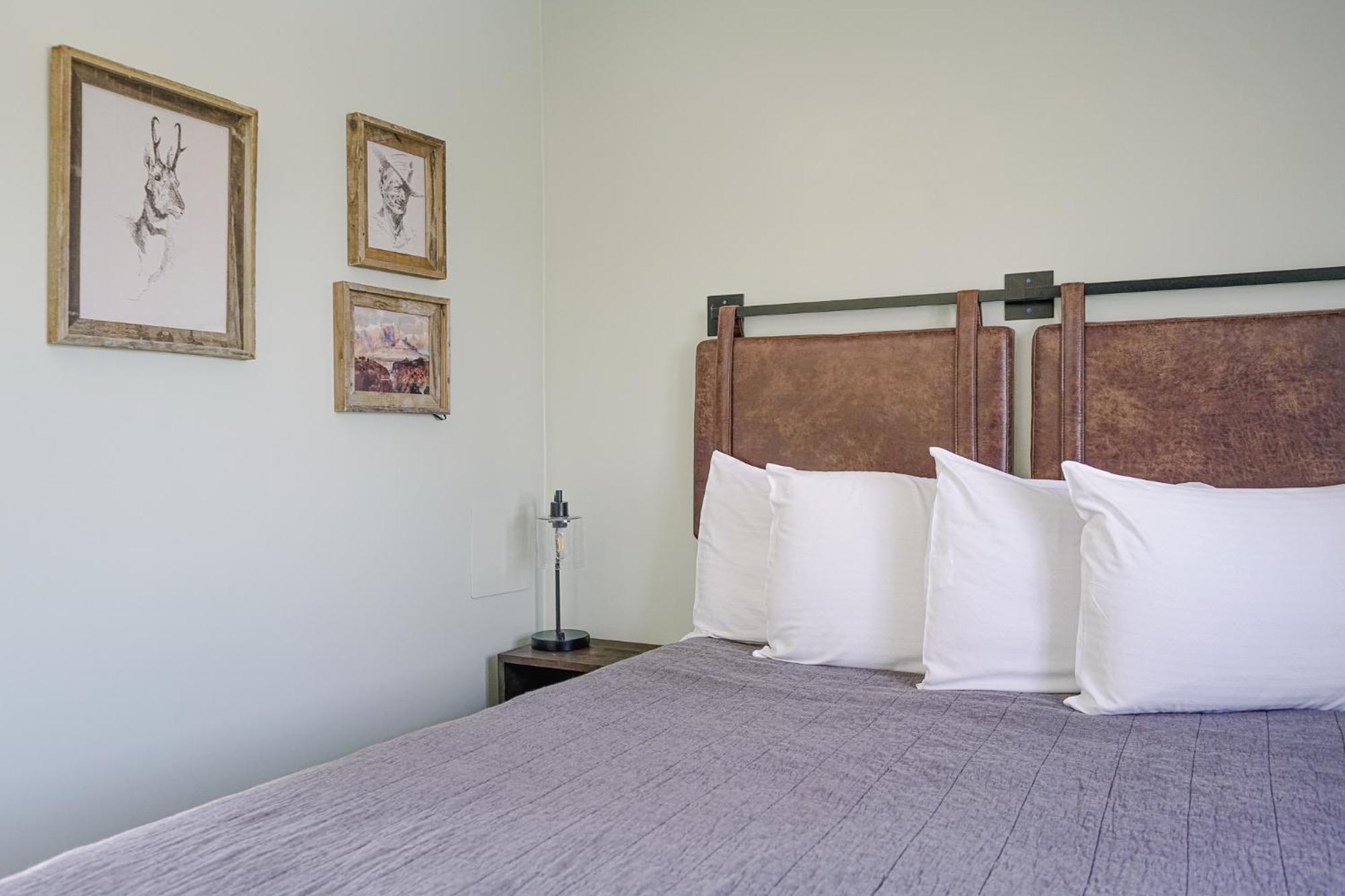 Sagebrush Inn Tombstone Rom bilde A bedroom at the hotel