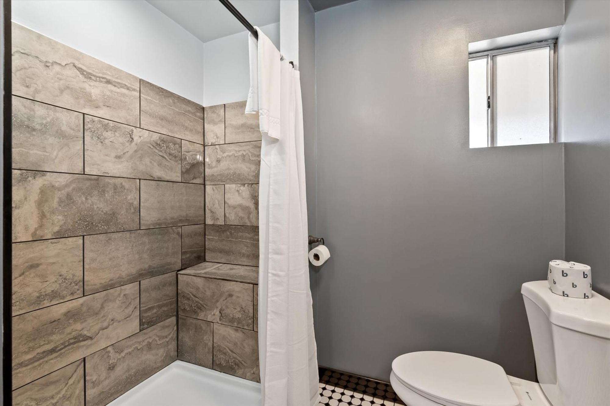 Sagebrush Inn Tombstone Rom bilde Bathroom